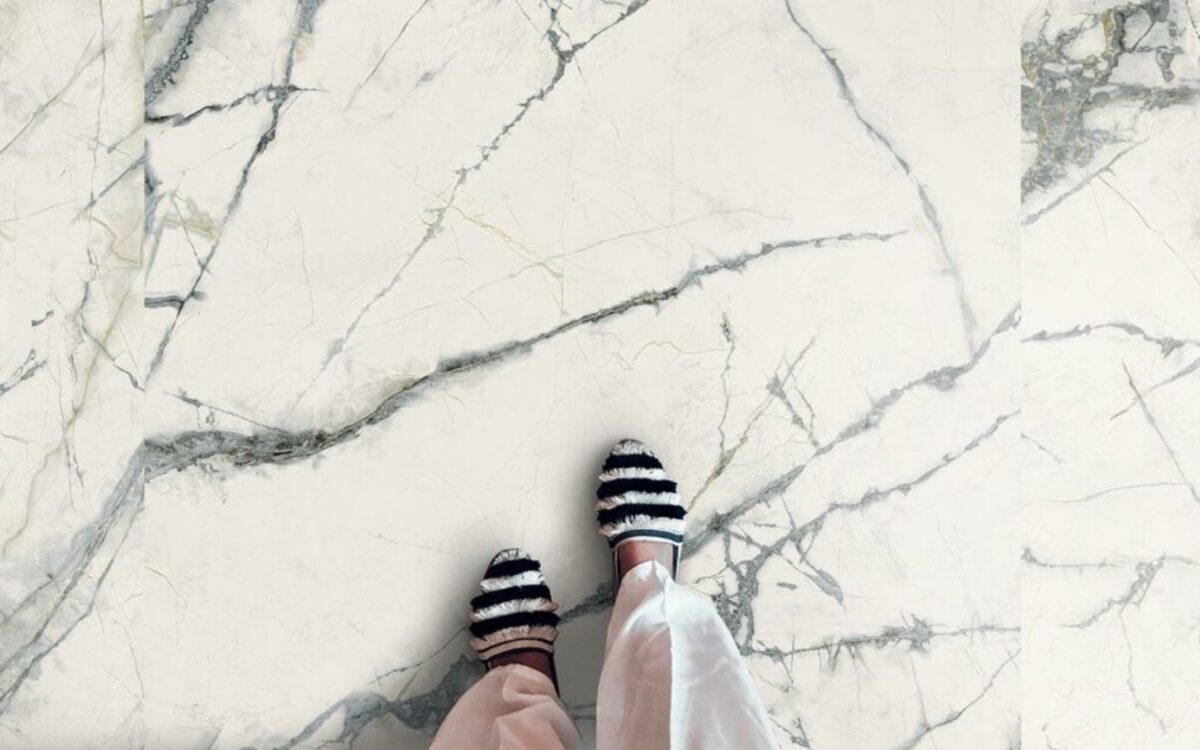 The whole bathroom in 1 tile